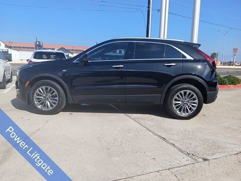 Used 2025 Cadillac XT4 Premium Luxury w/ Cold Weather Package image 7