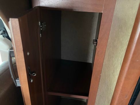 Used 2013 Ford E-450 and Econoline 450 Super Duty w/ Motorhome Prep Pkg image 79