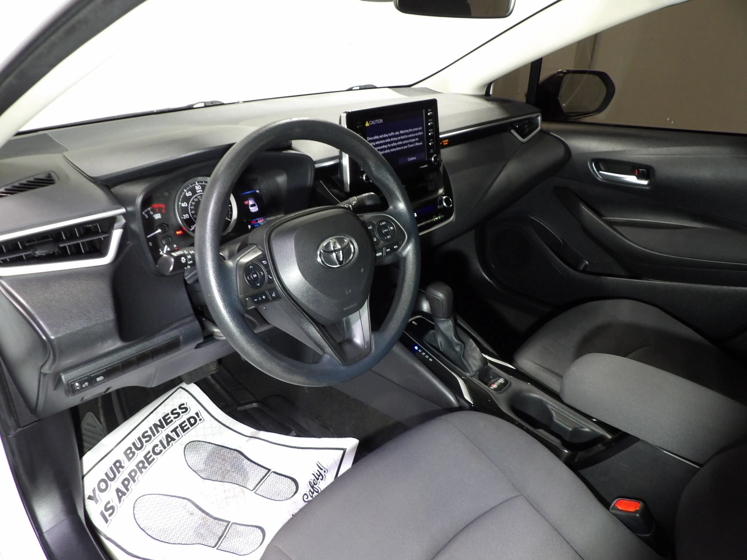 Used 2021 Toyota Corolla LE FWD image 9