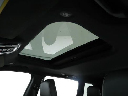 New 2025 Jeep Grand Cherokee Altitude image 41