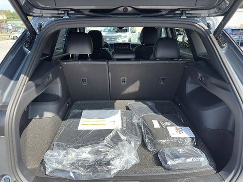 New 2026 Volkswagen Tiguan SE R-Line image 11