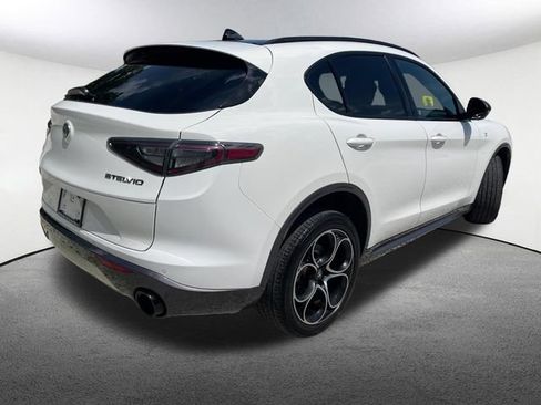 Used 2024 Alfa Romeo Stelvio Ti w/ Active Assist Plus Package AWD/4WD image 17