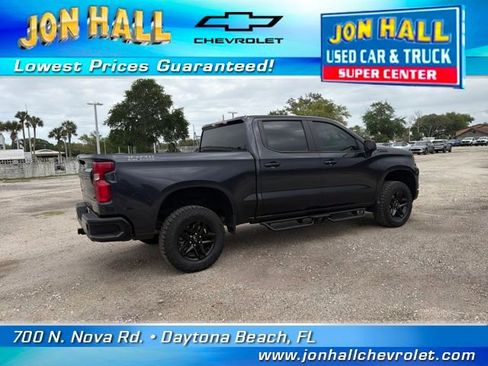 Used 2024 Chevrolet Silverado 1500 LT Trail Boss w/ Dark Appearance Package image 13