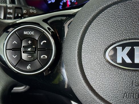 Used 2020 Kia Soul EX w/ Option Group 015 FWD image 11
