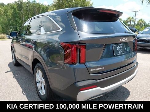 Certified 2024 Kia Sorento LX FWD image 7