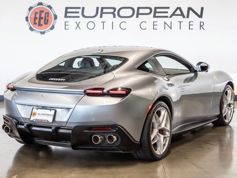 Used 2021 Ferrari Roma RWD image 10