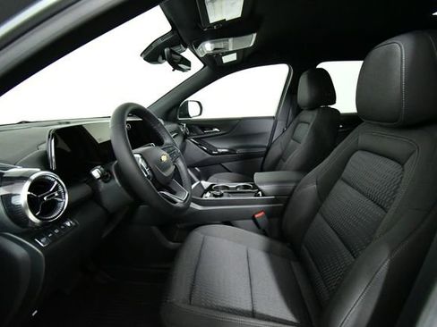 New 2026 Chevrolet Equinox LT w/ Safety and Technology Package image 5