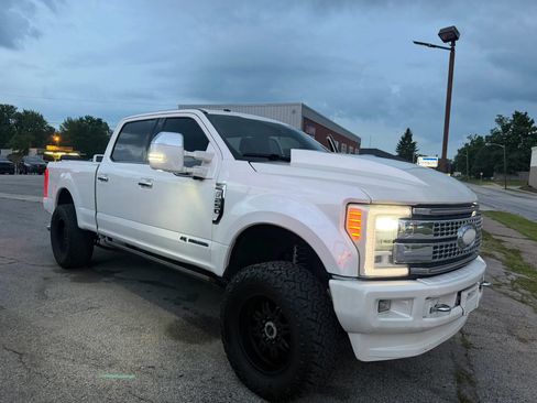 Used 2017 Ford F250 Platinum w/ Platinum Ultimate Package AWD/4WD image 1