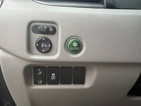 Used 2019 Honda Pilot LX image 33