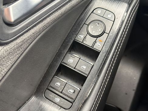 Used 2023 Nissan Rogue SV AWD/4WD image 11