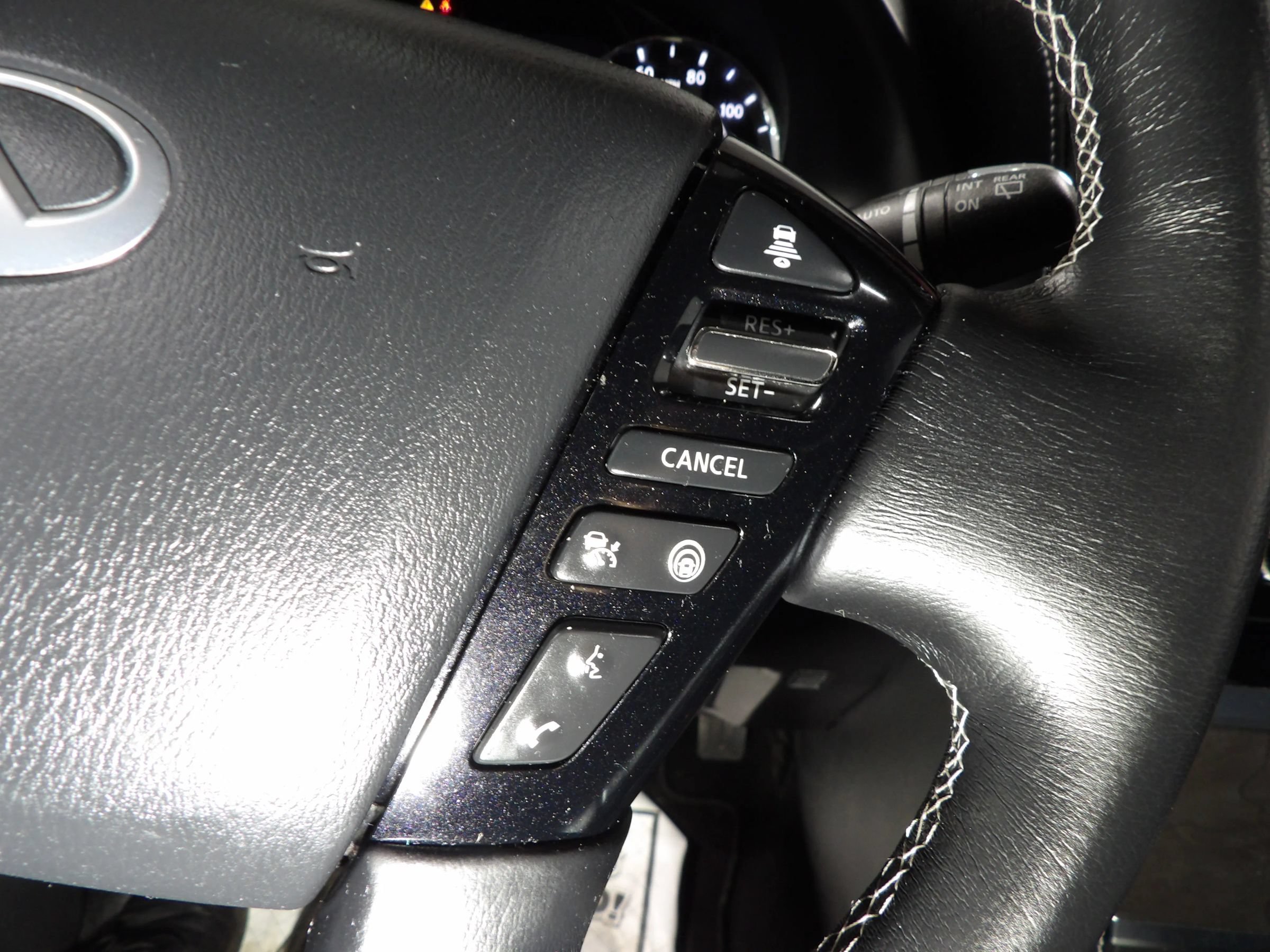 Used 2024 INFINITI QX80 Luxe AWD/4WD image 37