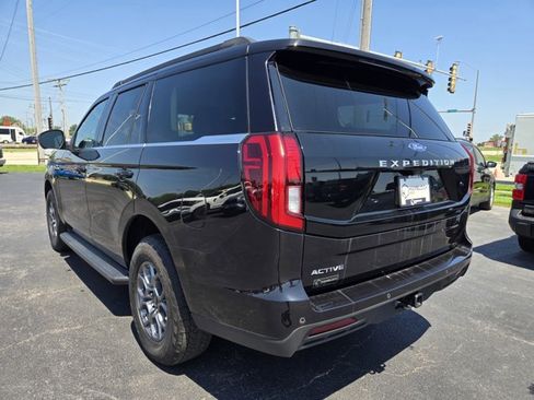 Certified 2025 Ford Expedition Active AWD/4WD image 7