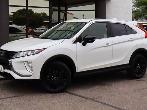 Used 2019 Mitsubishi Eclipse Cross LE AWD/4WD image 3