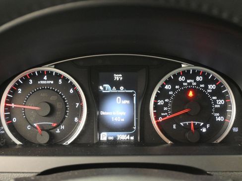 Used 2017 Toyota Camry SE w/ Moonroof Package FWD image 26