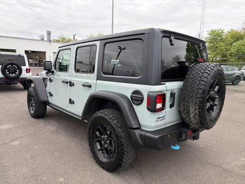 Used 2024 Jeep Wrangler Unlimited AWD/4WD image 4