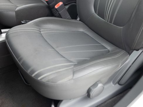 Used 2015 Chevrolet Spark LT image 23