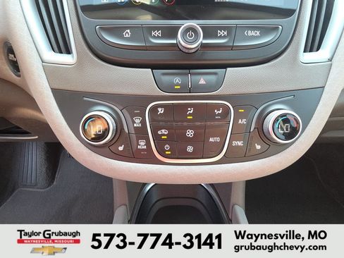 Used 2025 Chevrolet Malibu LT FWD image 23