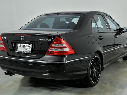Used 2003 Mercedes-Benz C 32 AMG image 12