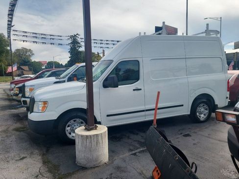 Used 2012 Nissan NV 2500 S w/ Side Curtain Airbag Pkg image 2