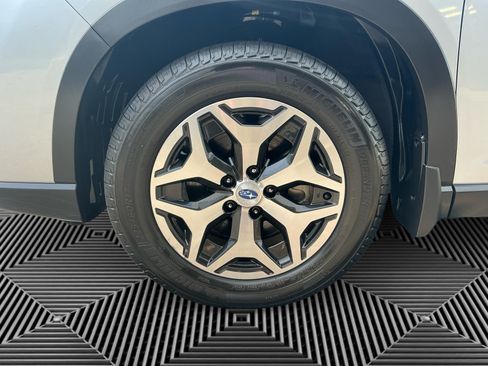 Used 2019 Subaru Forester Premium AWD/4WD image 14