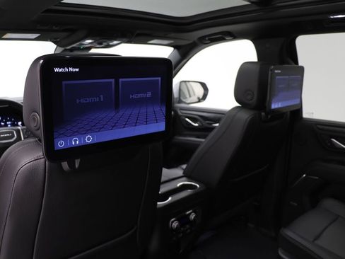 Used 2024 GMC Yukon XL Denali image 14