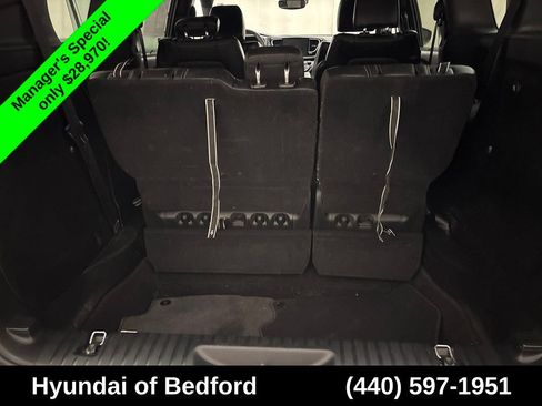 Used 2025 Chrysler Pacifica Select FWD image 10