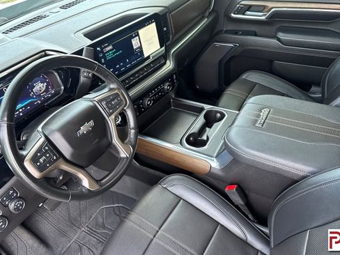 Used 2024 Chevrolet Silverado 2500 High Country w/ Midnight Edition AWD/4WD image 10