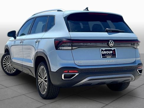 New 2026 Volkswagen Taos SE FWD image 12