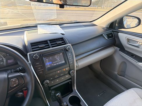 Used 2015 Toyota Camry LE image 15