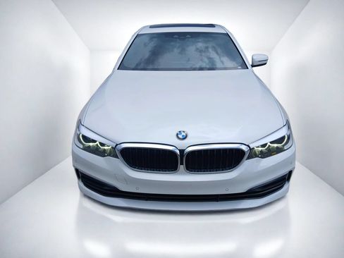 Used 2019 BMW 530i RWD image 3