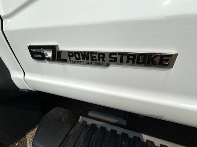 New 2026 Ford F550 4x4 Crew Cab image 25