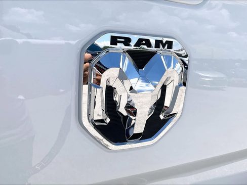 Used 2024 RAM 2500 Laramie w/ Safety Group AWD/4WD image 29