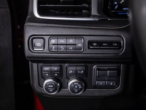Used 2024 GMC Yukon XL Denali Ultimate w/ LPO, Floor Liner Package AWD/4WD image 38