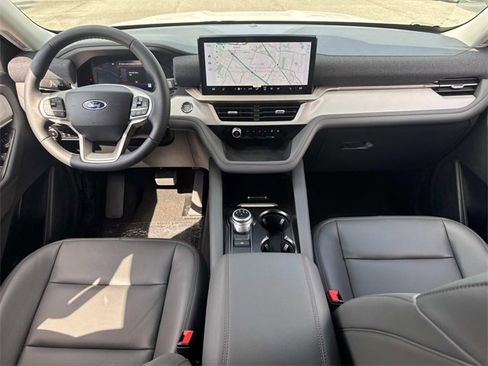 New 2025 Ford Explorer Active w/ Active Comfort Package image 18