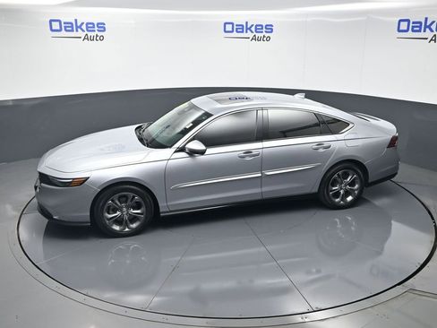 Used 2023 Honda Accord EX image 47