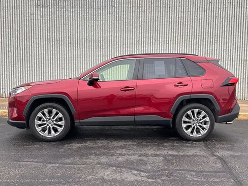 Used 2021 Toyota RAV4 XLE Premium AWD/4WD image 2