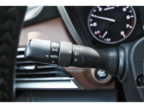 Used 2022 Subaru Outback Touring AWD/4WD image 17