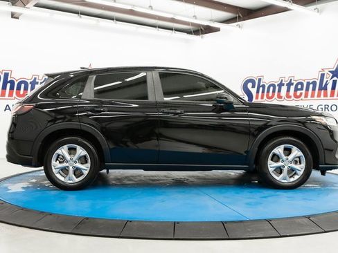 Certified 2024 Honda HR-V LX image 11