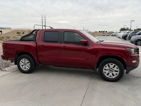 Used 2022 Nissan Frontier SV image 4