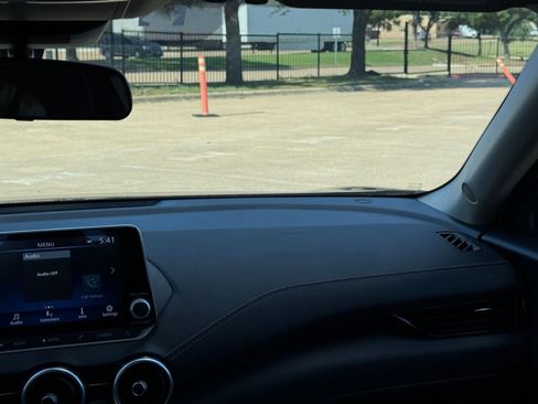 Used 2025 Nissan Sentra SV FWD image 35
