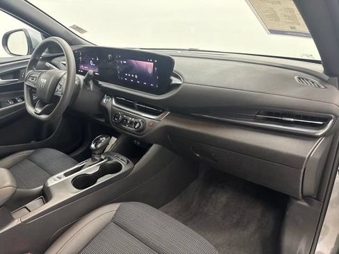 Used 2026 Buick Envista Preferred FWD image 28