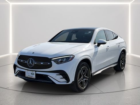 Used 2025 Mercedes-Benz GLC 300 4MATIC image 12