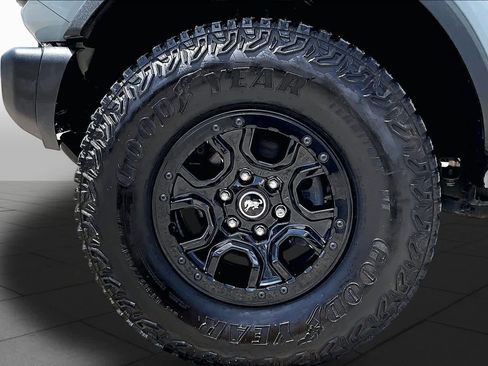 Used 2023 Ford Bronco Wildtrak AWD/4WD image 11