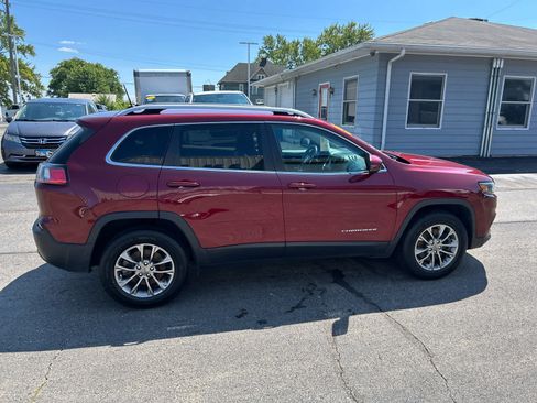 Used 2020 Jeep Cherokee Latitude Plus w/ Cold Weather Group AWD/4WD image 2