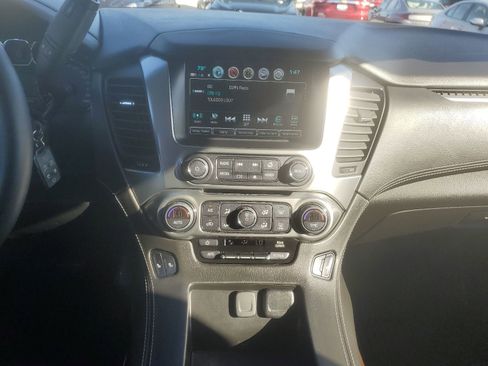 Used 2019 Chevrolet Suburban LT image 10