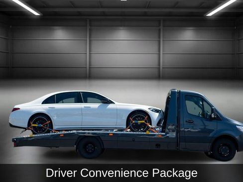 Used 2023 Mercedes-Benz Sprinter 4500 image 6