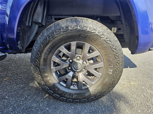 Used 2023 Toyota Tacoma SR5 image 11