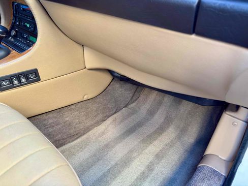 Used 1988 Jaguar XJ6 image 98