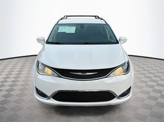 Used 2020 Chrysler Pacifica Touring-L video 2