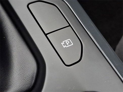 Certified 2025 Kia K4 EX image 25